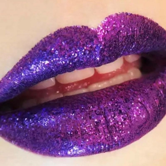 ๐๐๐งโโ๏ธFUSCHIA MAC Cosmetics  DISCONTINUED Glitter NWT - Picture 1 of 8